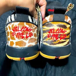 Welcome to the Zoo Jordan’s